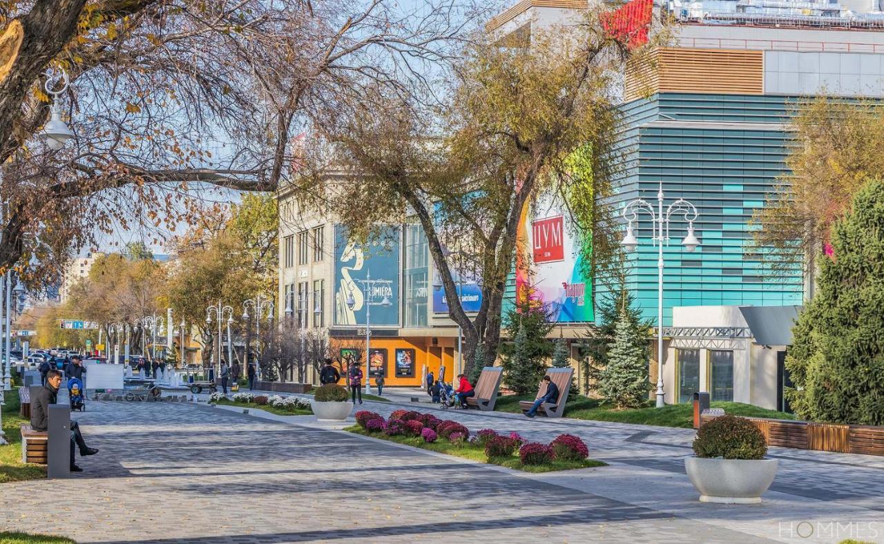 Уютная 2 Ком-Я Квартира В Центре Города, Район "Арбата" Apartment Almaty Bagian luar foto