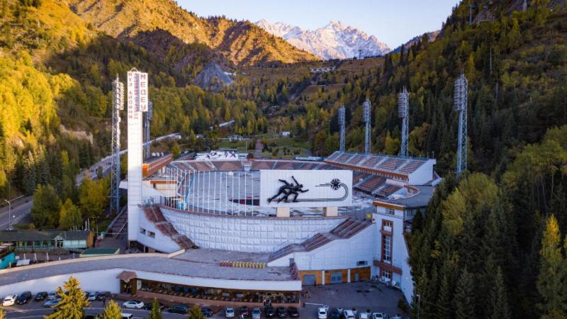 Уютная 2 Ком-Я Квартира В Центре Города, Район "Арбата" Apartment Almaty Bagian luar foto