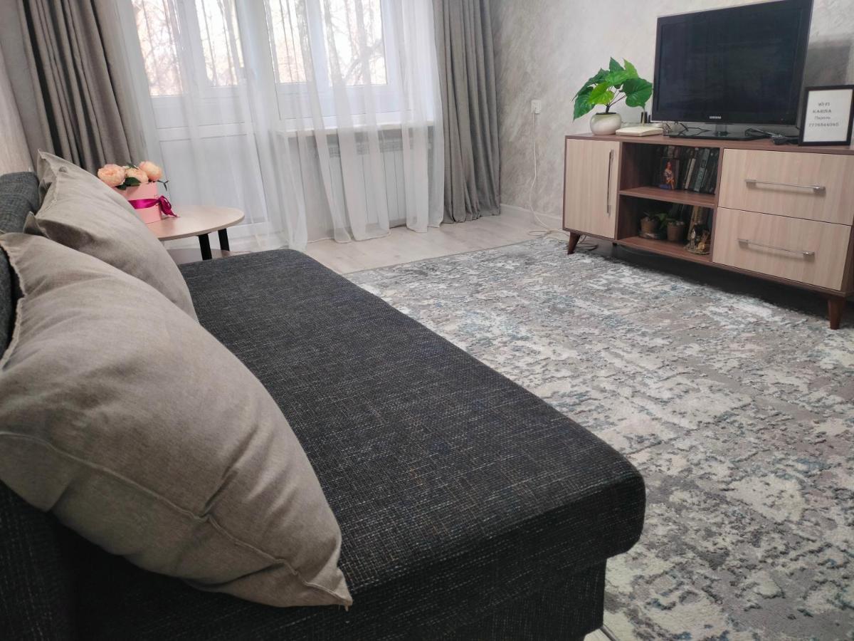Уютная 2 Ком-Я Квартира В Центре Города, Район "Арбата" Apartment Almaty Bagian luar foto
