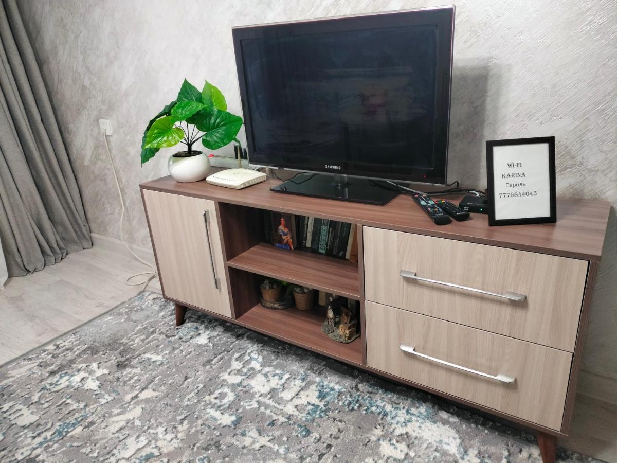 Уютная 2 Ком-Я Квартира В Центре Города, Район "Арбата" Apartment Almaty Bagian luar foto