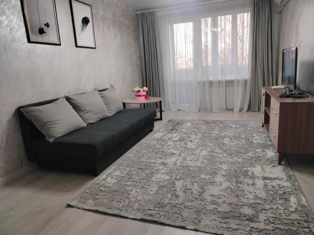 Уютная 2 Ком-Я Квартира В Центре Города, Район "Арбата" Apartment Almaty Bagian luar foto