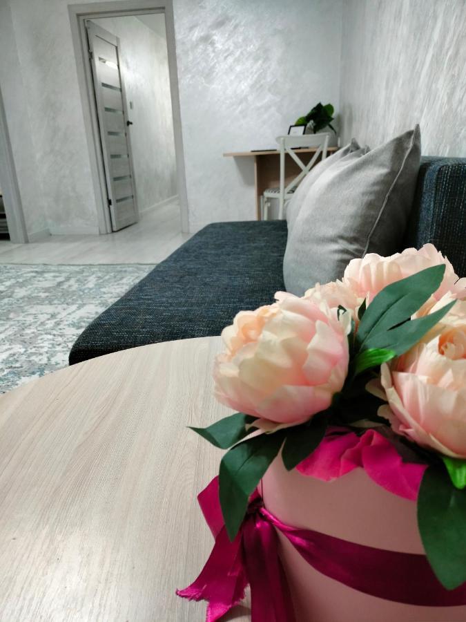 Уютная 2 Ком-Я Квартира В Центре Города, Район "Арбата" Apartment Almaty Bagian luar foto